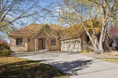 1346 Clearwater Drive Woodbury MN 55129