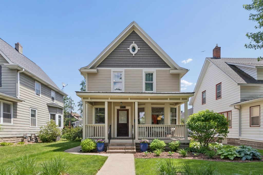 Photo of 4311 Lyndale Avenue S, Minneapolis, MN 55409 (MLS # 7073388)