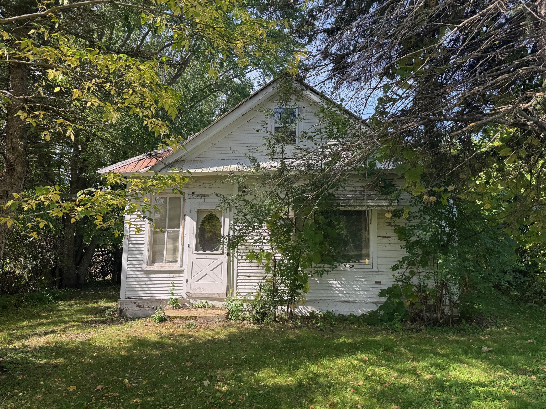73 2nd Street SE