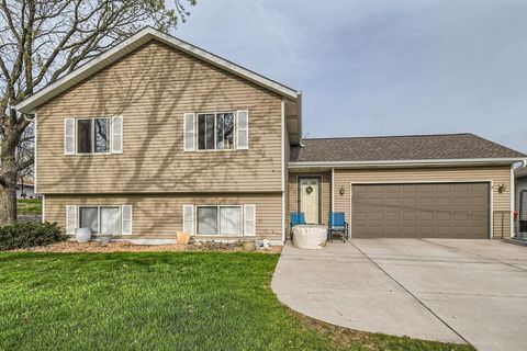 2016 Mcmenemy Street Maplewood MN 55117