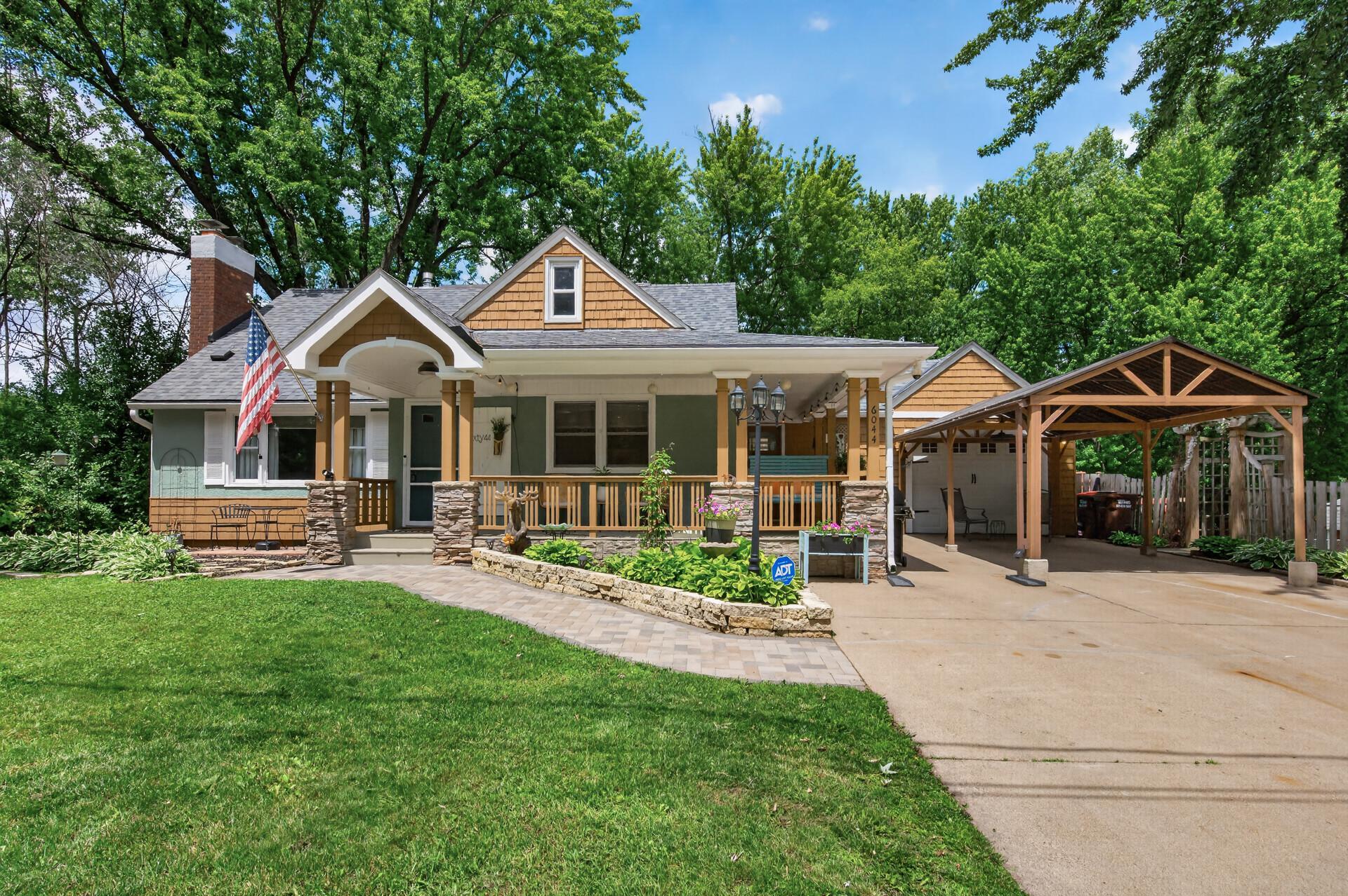 6044 48th Street N