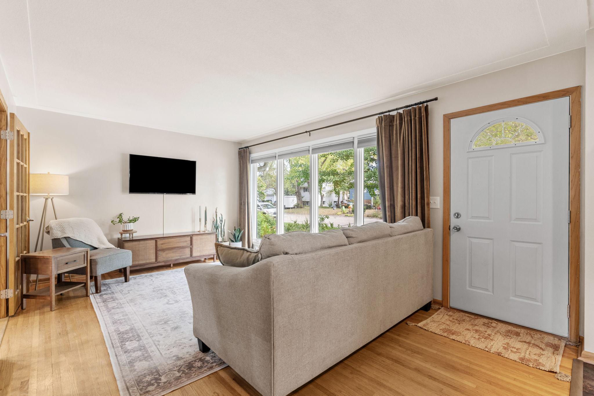 212 Birchwood Drive N