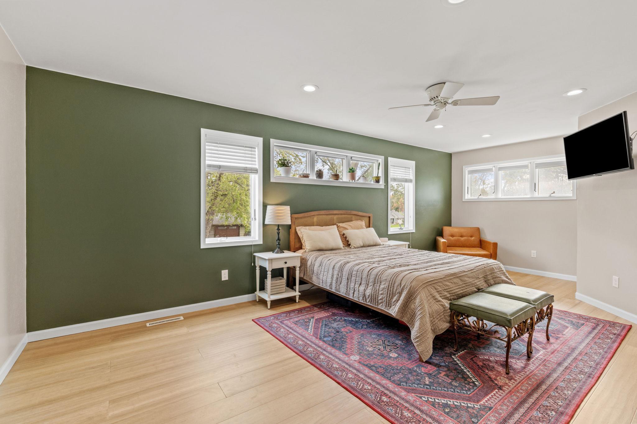 212 Birchwood Drive N