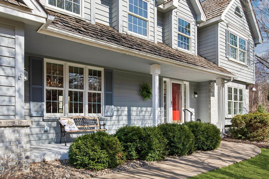 Photo of 1001 Walden Court, Burnsville, MN 55337 (MLS # 7044793)