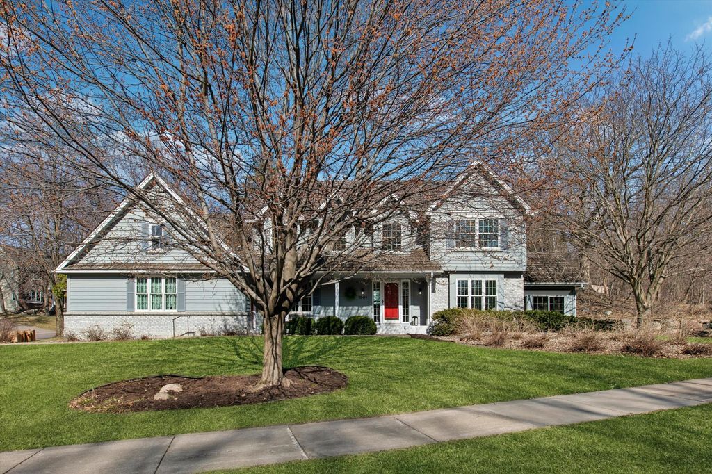 Photo of 1001 Walden Court, Burnsville, MN 55337 (MLS # 7044793)