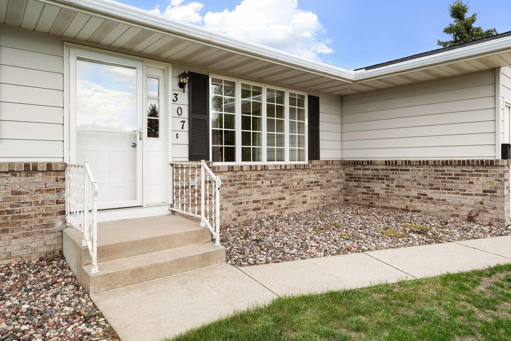 Photo of 307 14th Place NW, Austin, MN 55912 (MLS # 7075575)