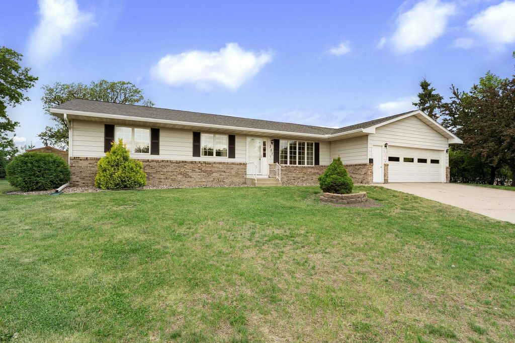 Photo of 307 14th Place NW, Austin, MN 55912 (MLS # 7075575)