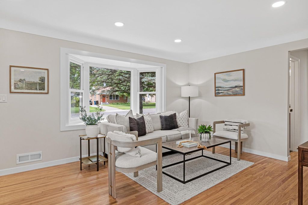 Photo of 621 5th Avenue S, Hopkins, MN 55343 (MLS # 7100902)