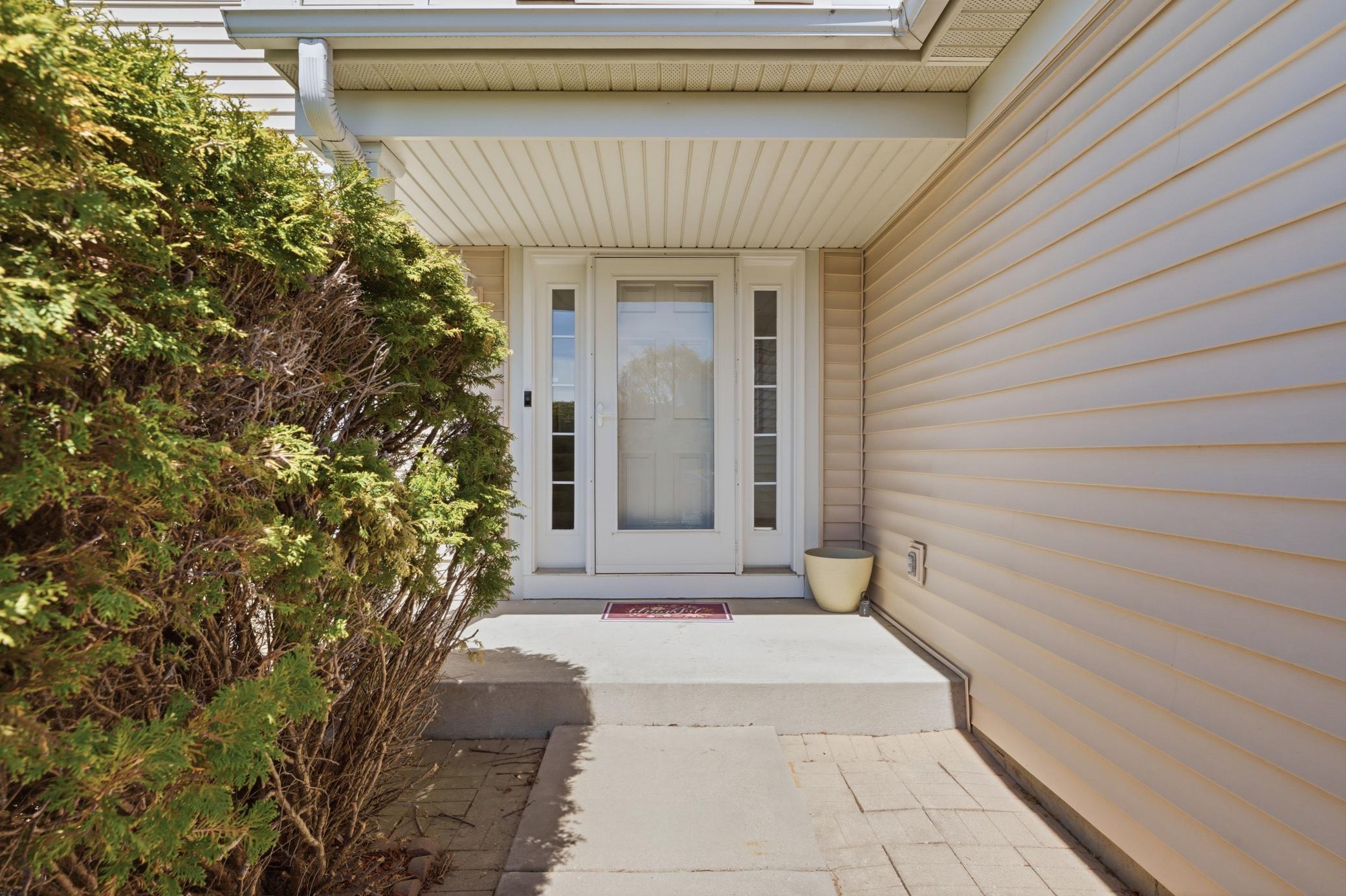 1573 Johnny Cake Alcove