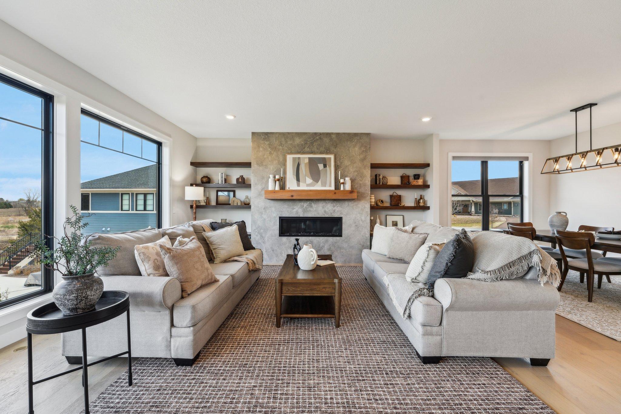11018 Prairieview Trail N