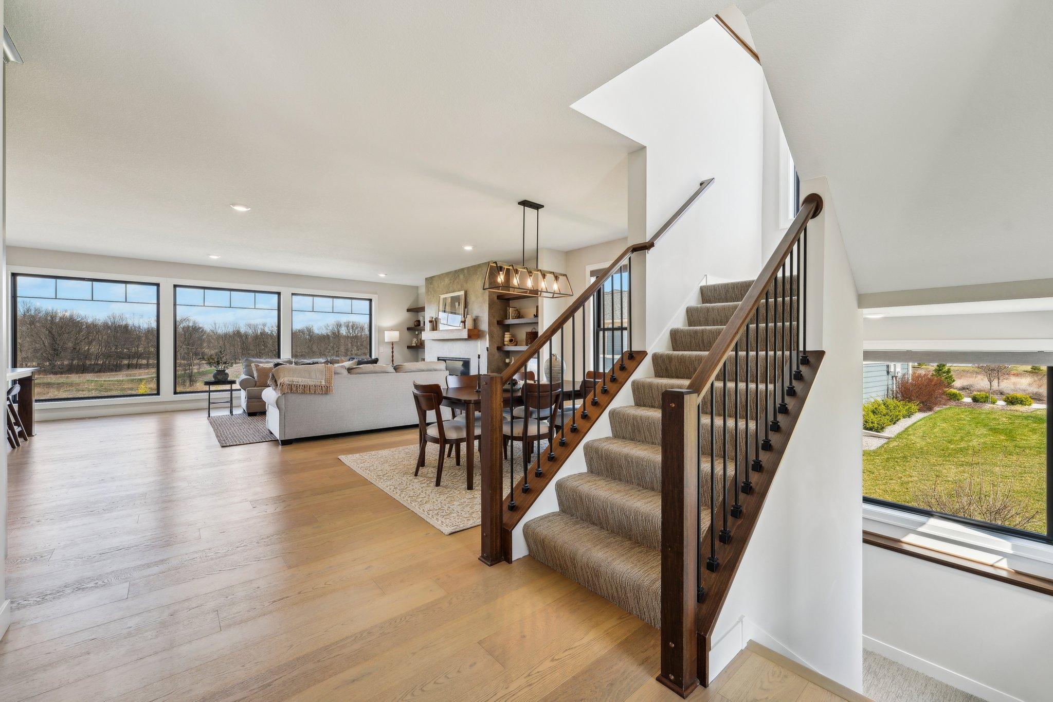 11018 Prairieview Trail N