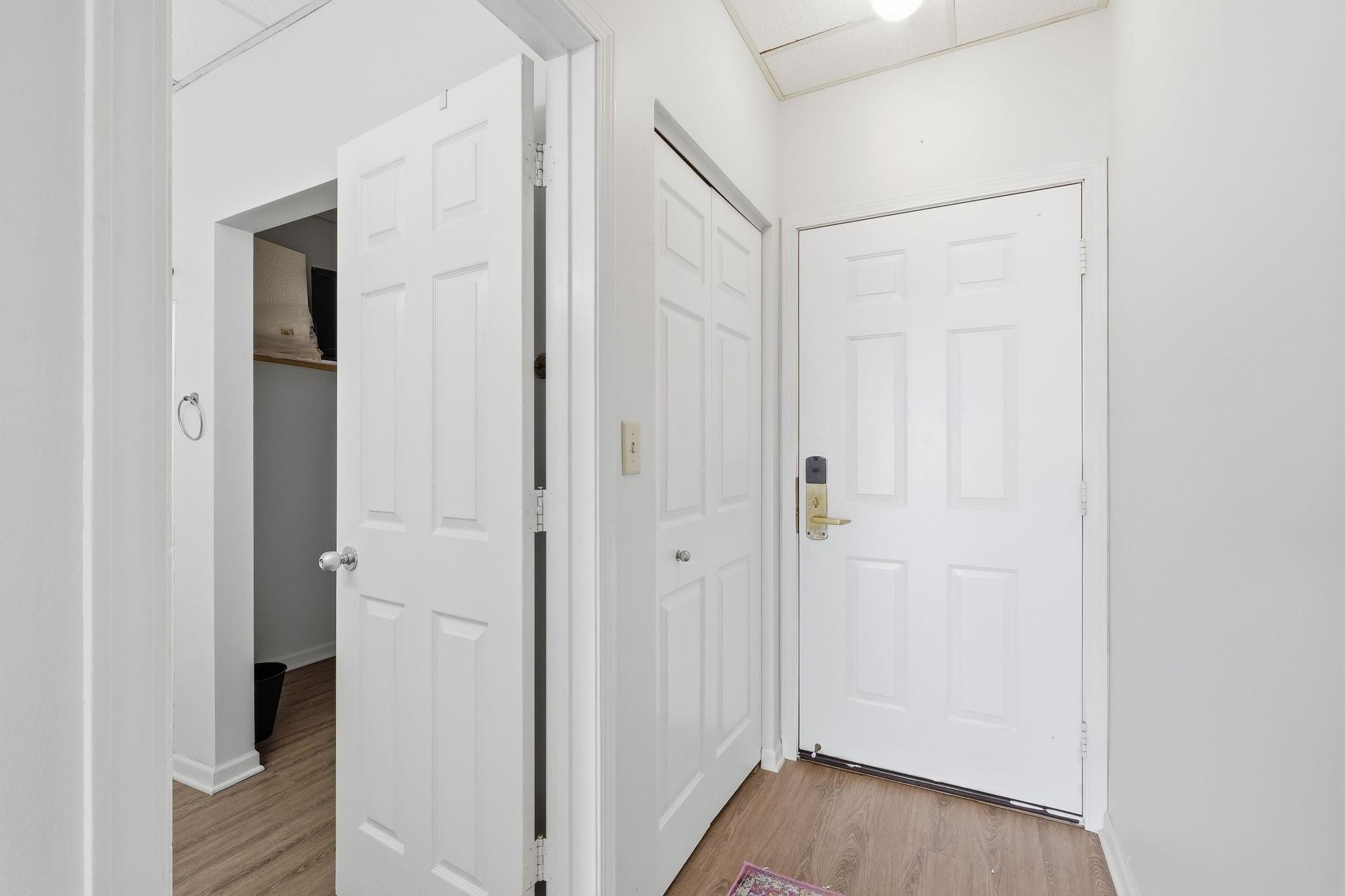 431 S 7th Street 2704