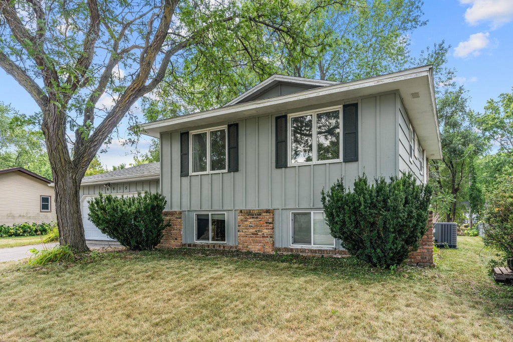 Photo of 16515 Frazer Way W, Rosemount, MN 55068 (MLS # 7128288)