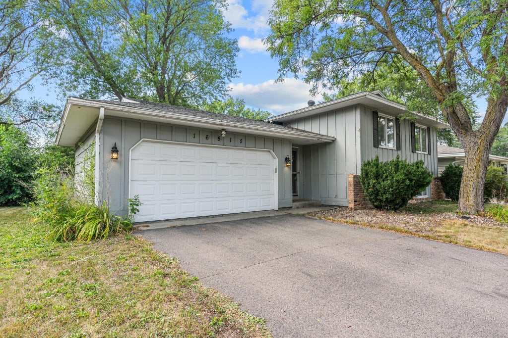 Photo of 16515 Frazer Way W, Rosemount, MN 55068 (MLS # 7128288)