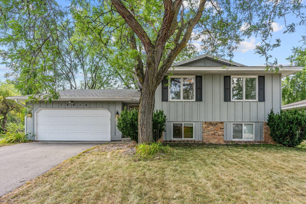 Photo of 16515 Frazer Way W, Rosemount, MN 55068 (MLS # 7128288)