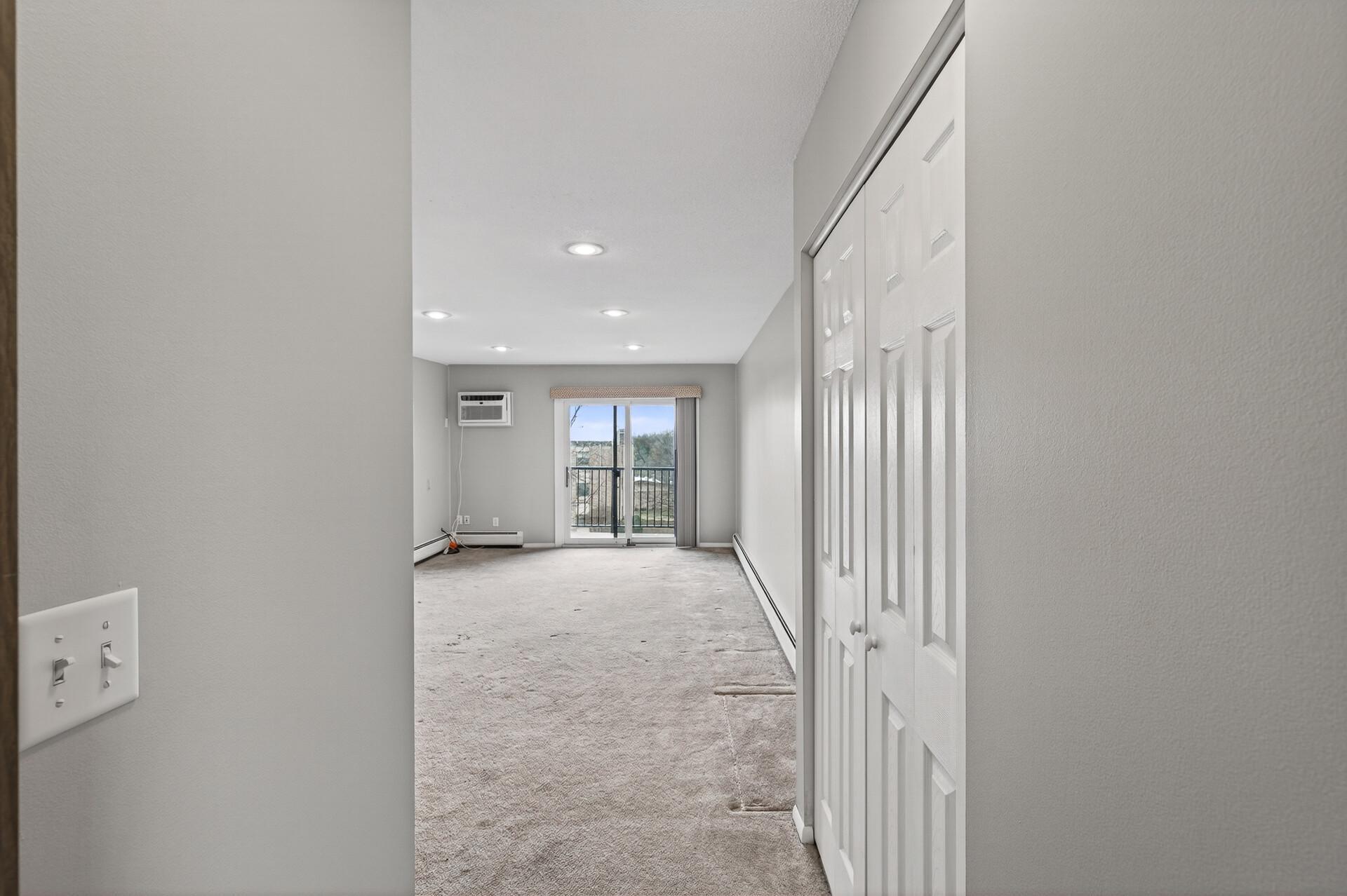 2690 Oxford Street N 239