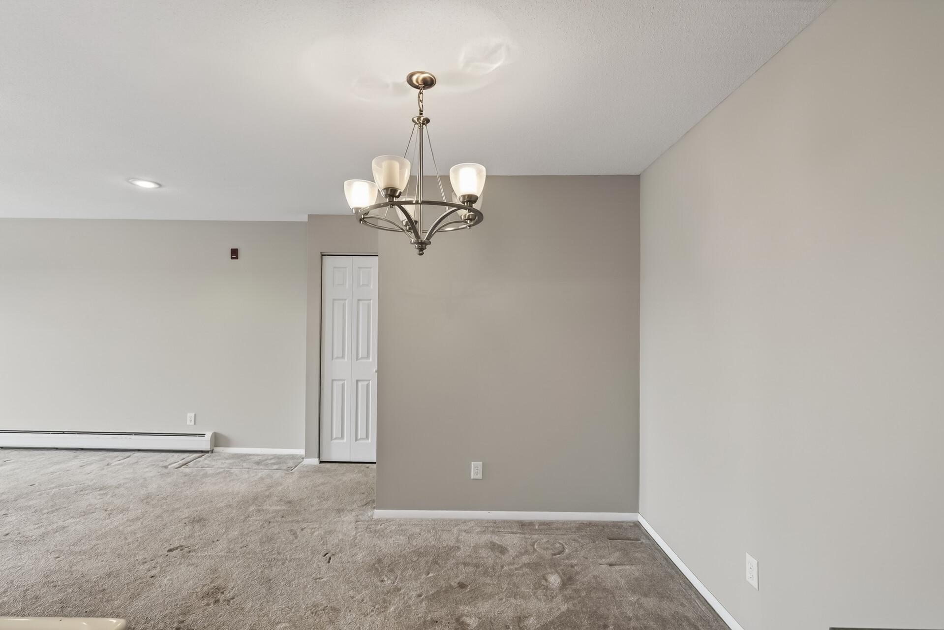 2690 Oxford Street N 239