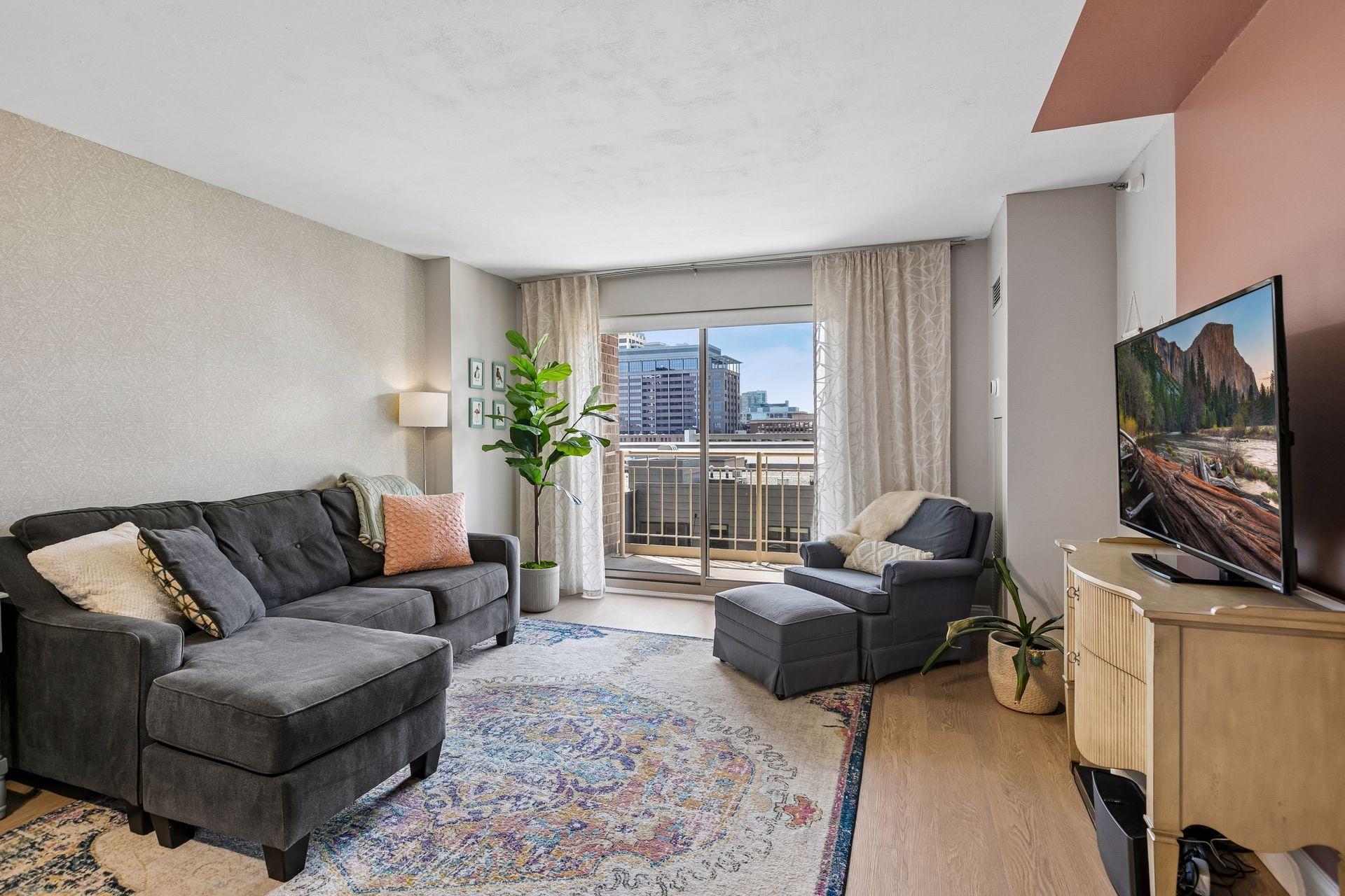 401 S 1st Street 616