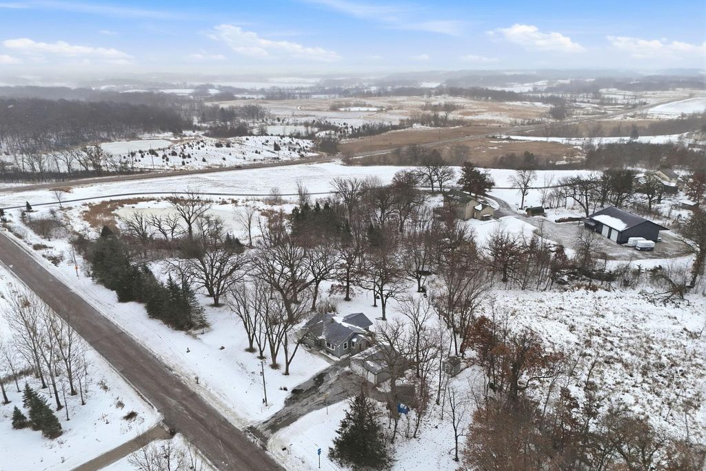 Photo of 3901 230th Street E, Prior Lake, MN 55372 (MLS # 7000116)