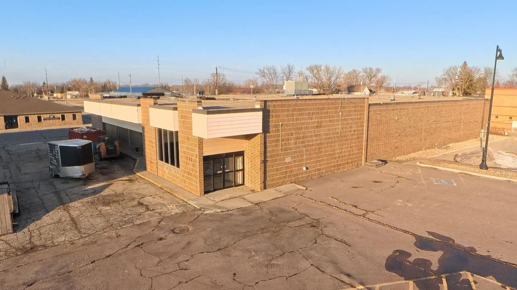 Photo of 207 Main St E St, Pipestone, MN 56164 (MLS # 7011278)