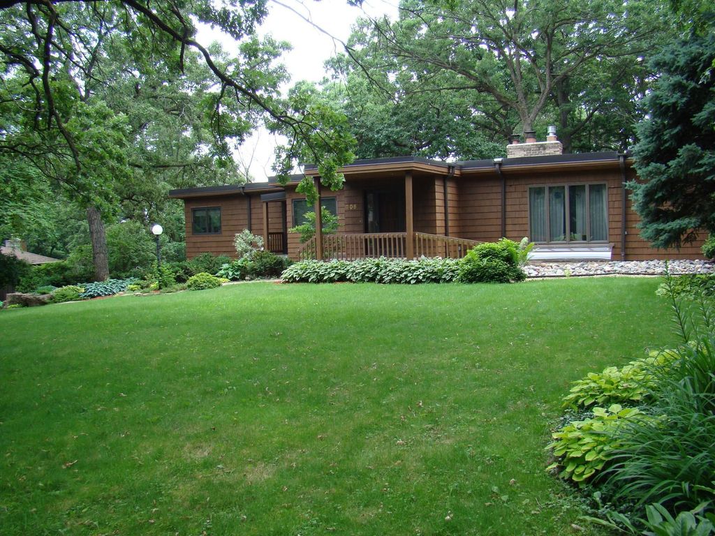 Photo of 306 Floral Drive W, Shoreview, MN 55126 (MLS # 6820856)
