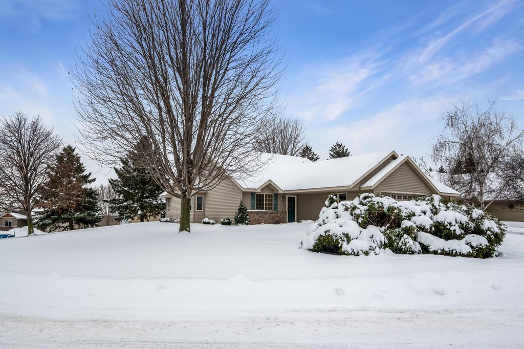 Photo of 1004 Marcella Court, Sauk Rapids, MN 56379 (MLS # 6825445)