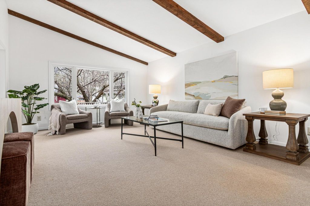 Photo of 4359 Chowen Avenue N, Robbinsdale, MN 55422 (MLS # 7050464)