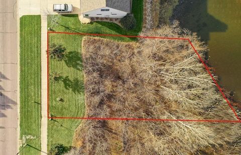 Photo of 822 30th Street NW, Faribault, MN 55021 (MLS # 6129856)