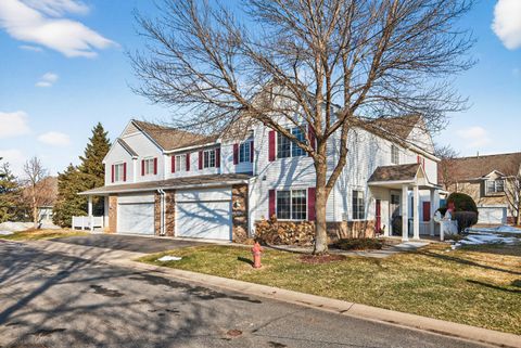 Photo of 10881 Oak Grove Circle #C, Woodbury, MN 55129 (MLS # 7026711)