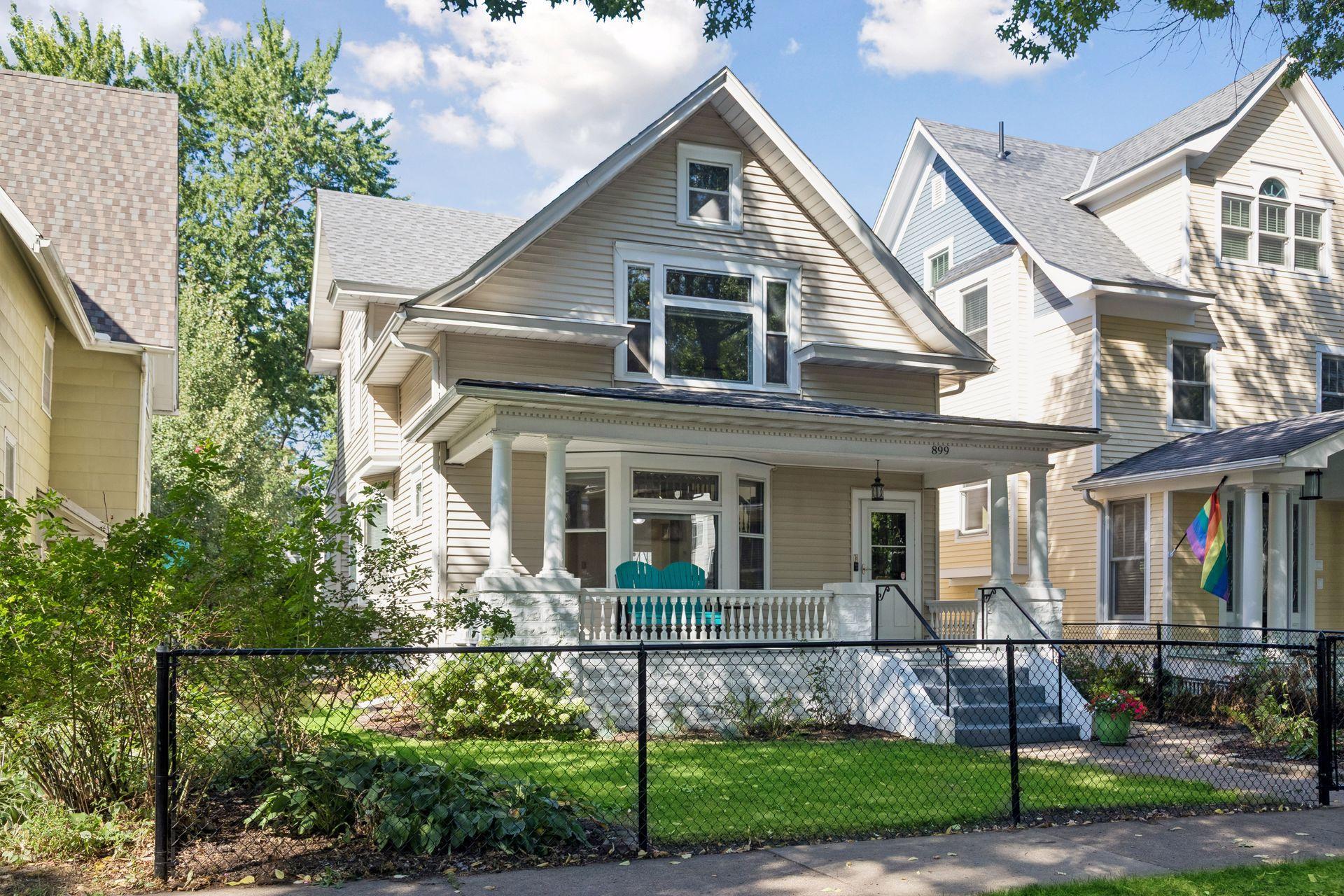 899 Ashland Avenue