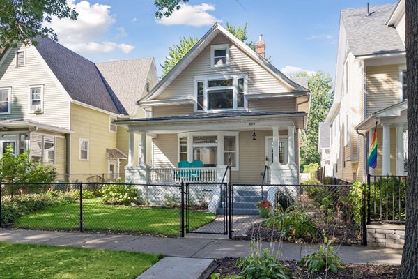 899 ASHLAND AVE, SAINT PAUL, MN 55104 - Image d4e48de52dff4491e6fdf3f612959b08/507425678