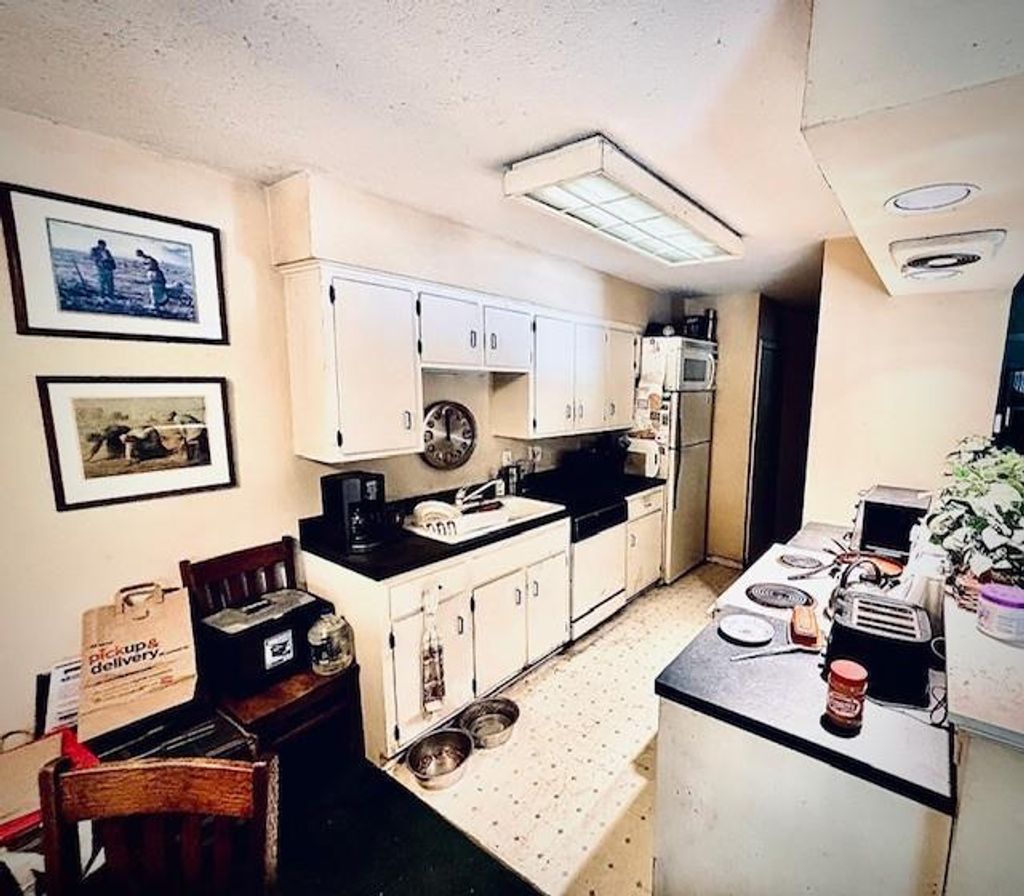 Photo of 6843 YORK Pl N, Brooklyn Center, MN 55429 (MLS # 7017270)