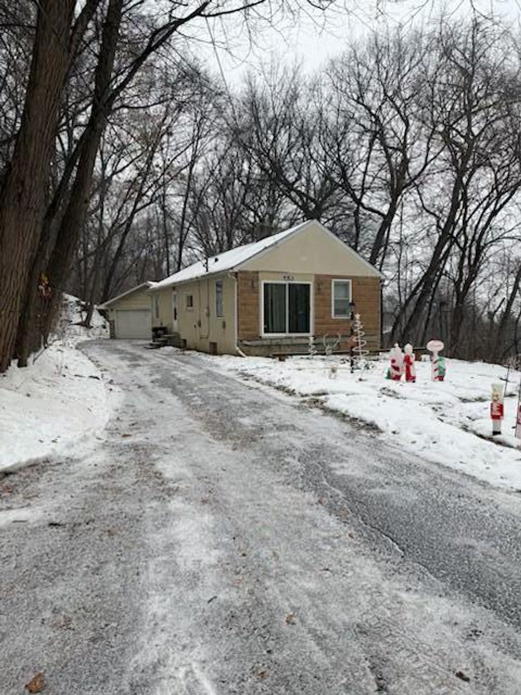 Photo of 230 Stanley Avenue, South Saint Paul, MN 55075 (MLS # 7001366)