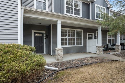 Photo of 6708 Narcissus Lane N, Maple Grove, MN 55311 (MLS # 7031644)