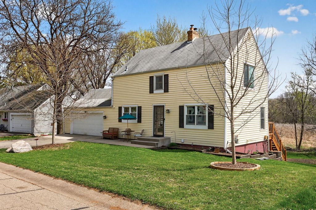 Photo of 112231 Hutchins Court, Chaska, MN 55318 (MLS # 7061073)