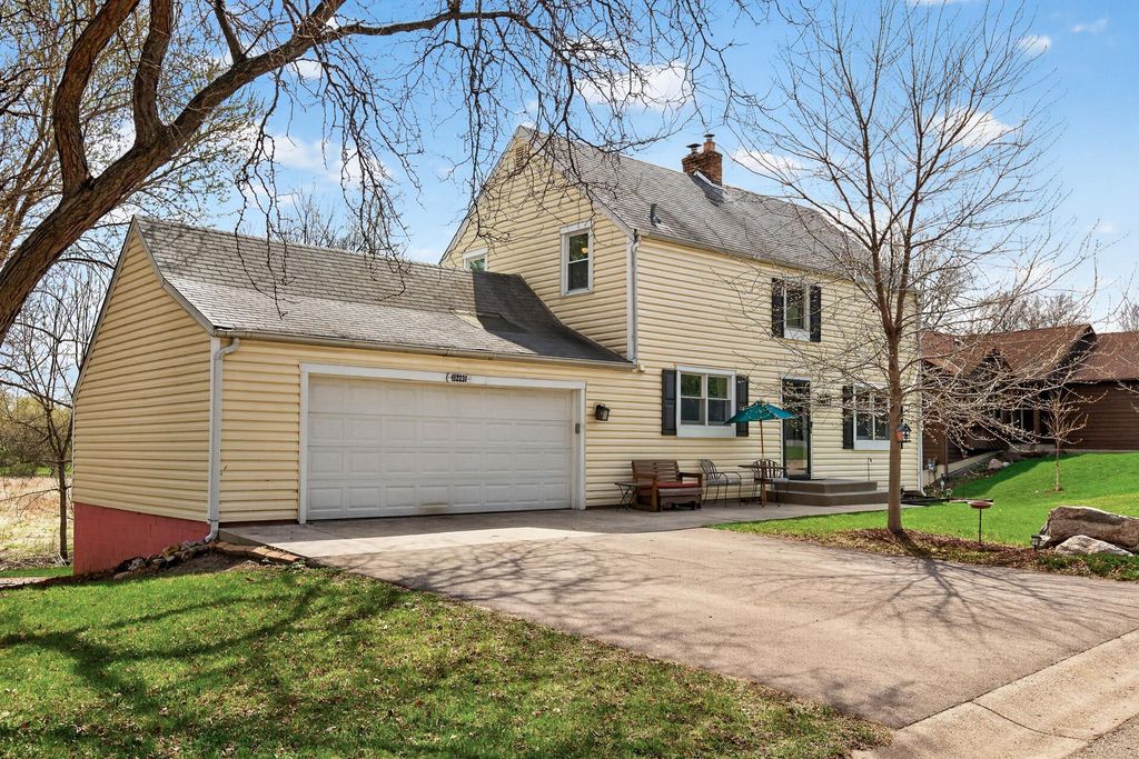 Photo of 112231 Hutchins Court, Chaska, MN 55318 (MLS # 7061073)