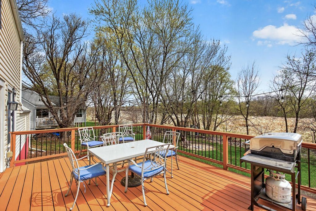 Photo of 112231 Hutchins Court, Chaska, MN 55318 (MLS # 7061073)