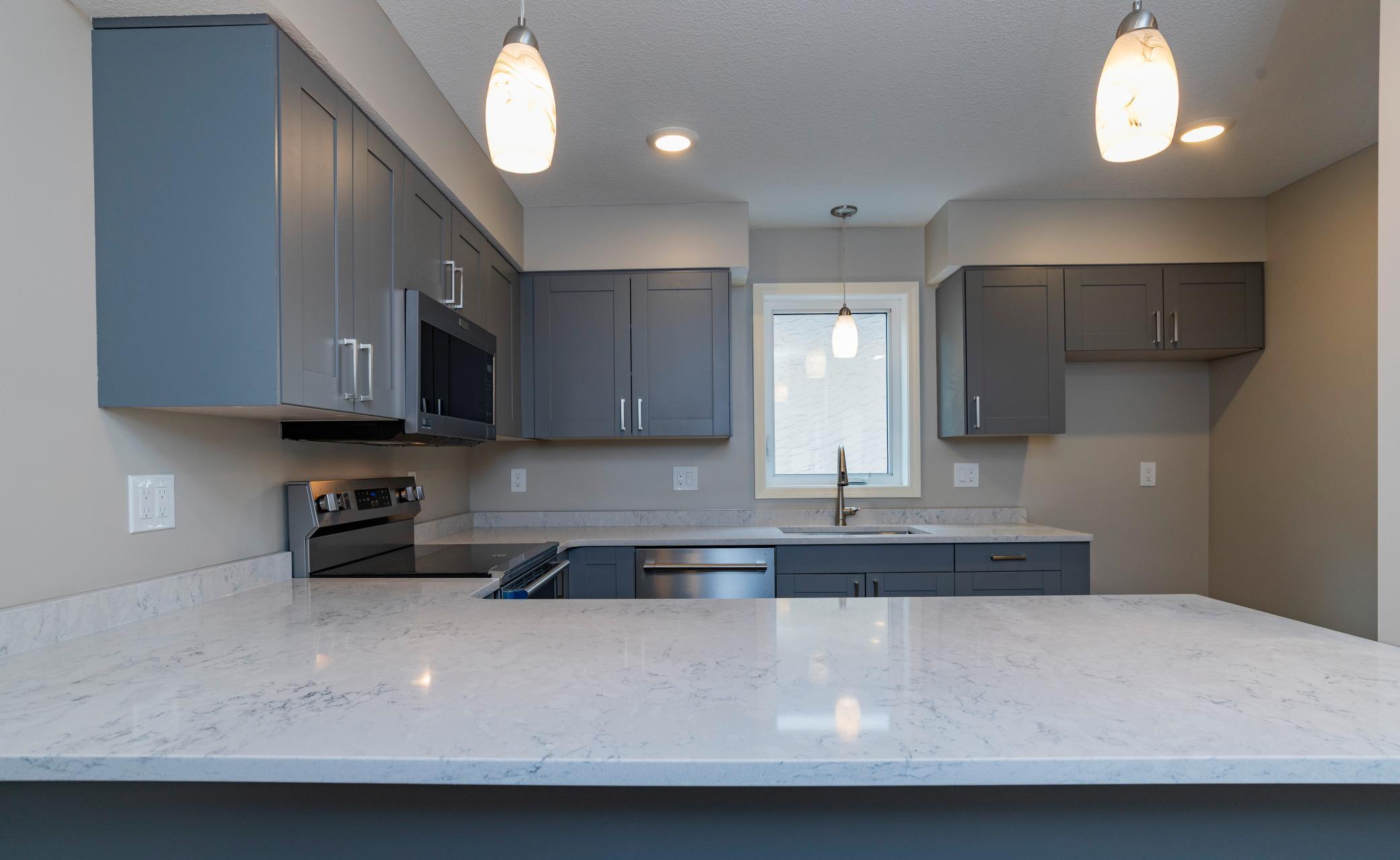 1106 Hawthorne Avenue E