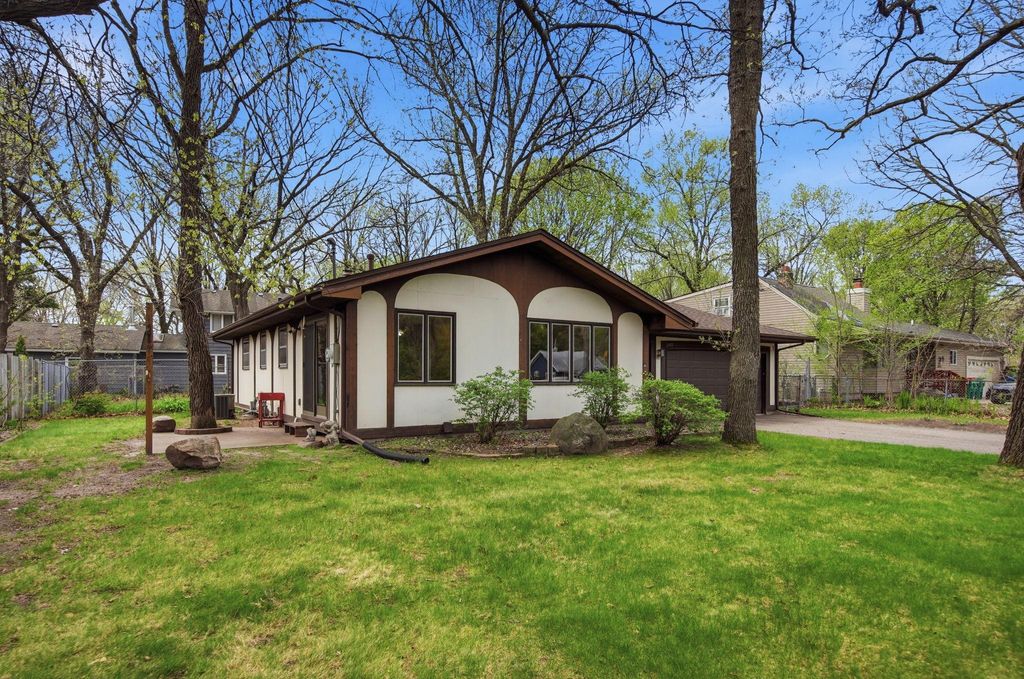 Photo of 2508 Sherwood Road, Mounds View, MN 55112 (MLS # 7068061)