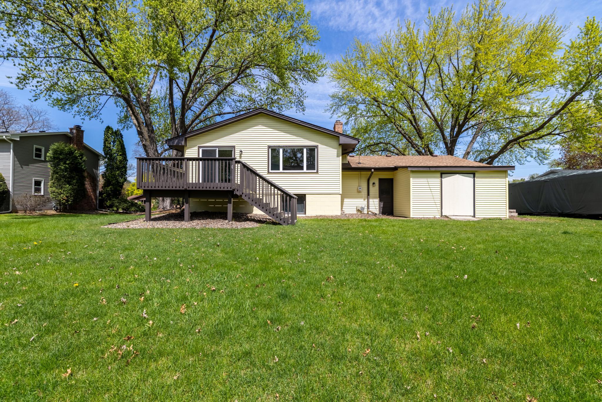 738 County Road B E