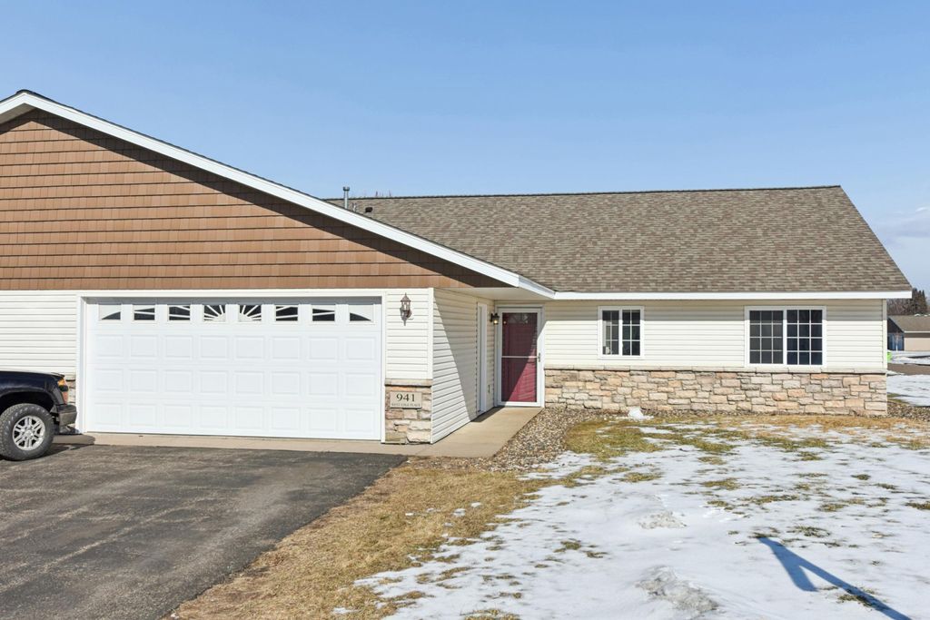 Photo of 941 W Edge Place #14, New Richmond, WI 54017 (MLS # 7026294)