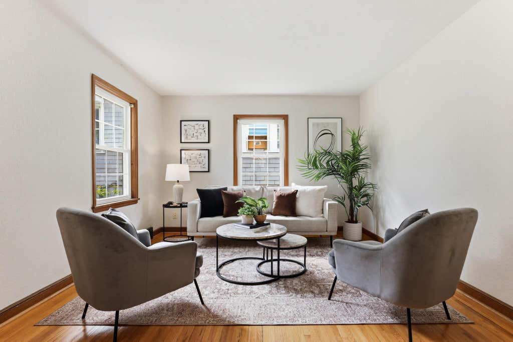 Photo of 1873 Hawthorne Avenue E, Saint Paul, MN 55119 (MLS # 7134815)