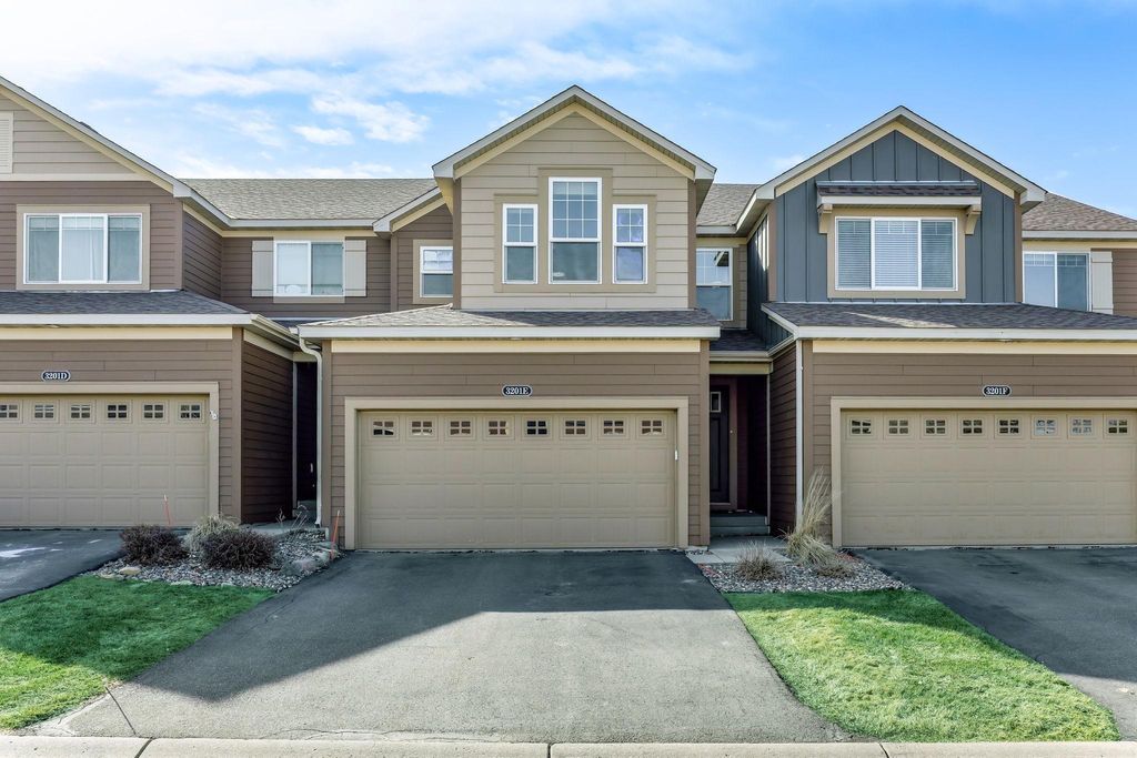 Photo of 3201 Countryside Court #E, Woodbury, MN 55129 (MLS # 7043043)