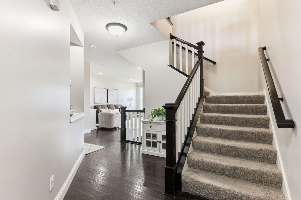 Photo of 3201 Countryside Court #E, Woodbury, MN 55129 (MLS # 7043043)