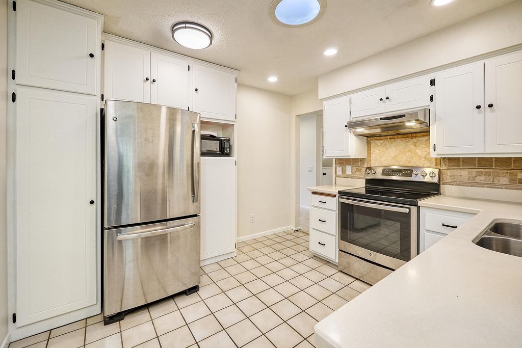 Photo of 5505 Cottage Avenue, White Bear Twp, MN 55110 (MLS # 7060627)