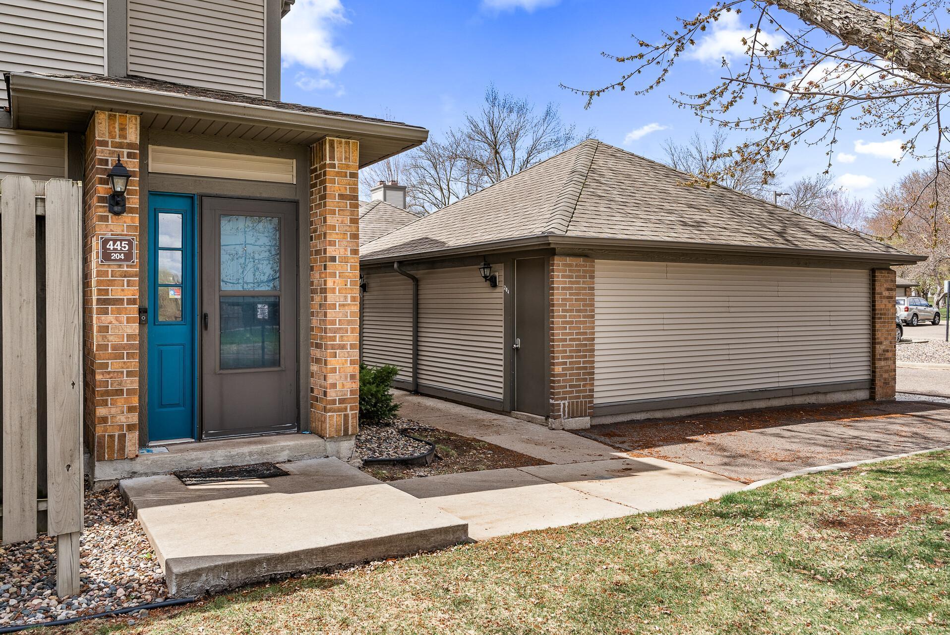 445 Shelard Parkway 204