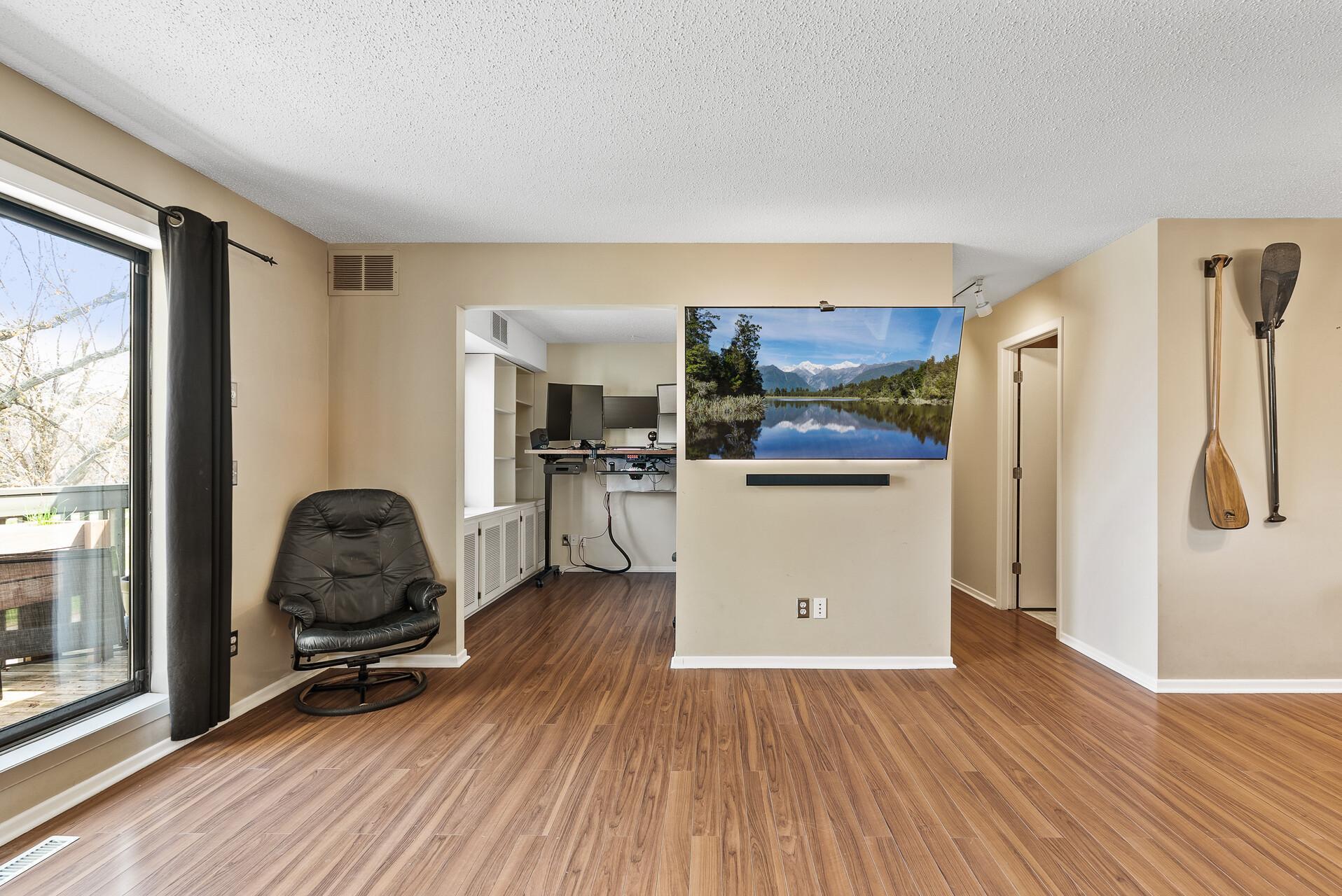 445 Shelard Parkway 204