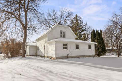 737 Elm Avenue E Delano MN 55328