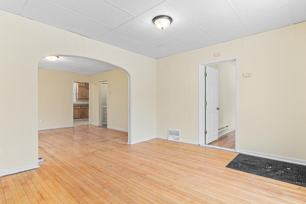 Photo of 1070 21st Avenue SE, Minneapolis, MN 55414 (MLS # 7046253)