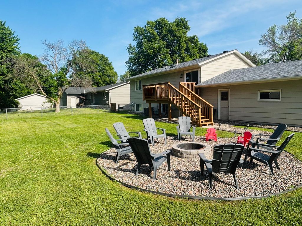 Photo of 10250 99th Avenue N, Maple Grove, MN 55369 (MLS # 7082333)